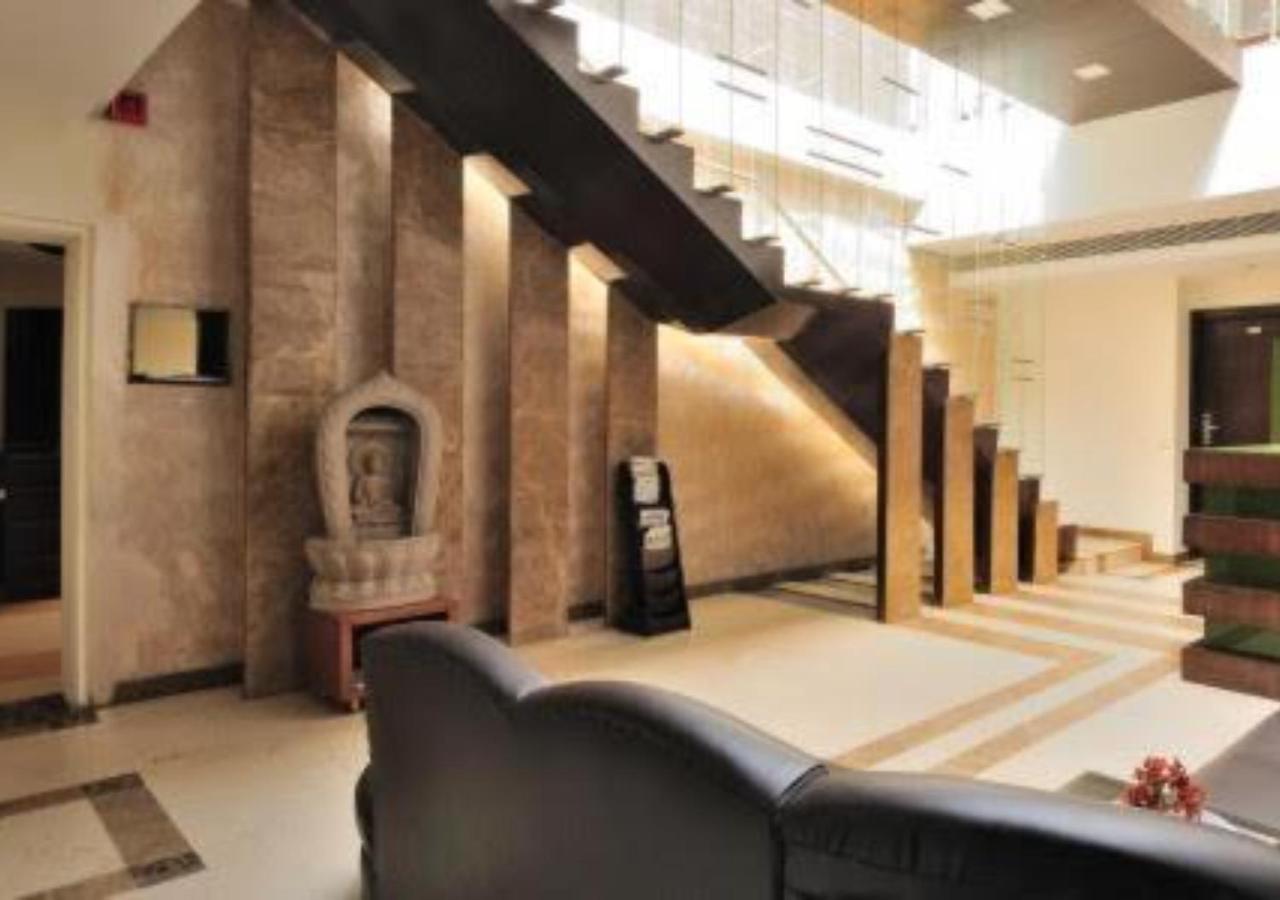 Hotel Landmark Chandigarh Exterior photo