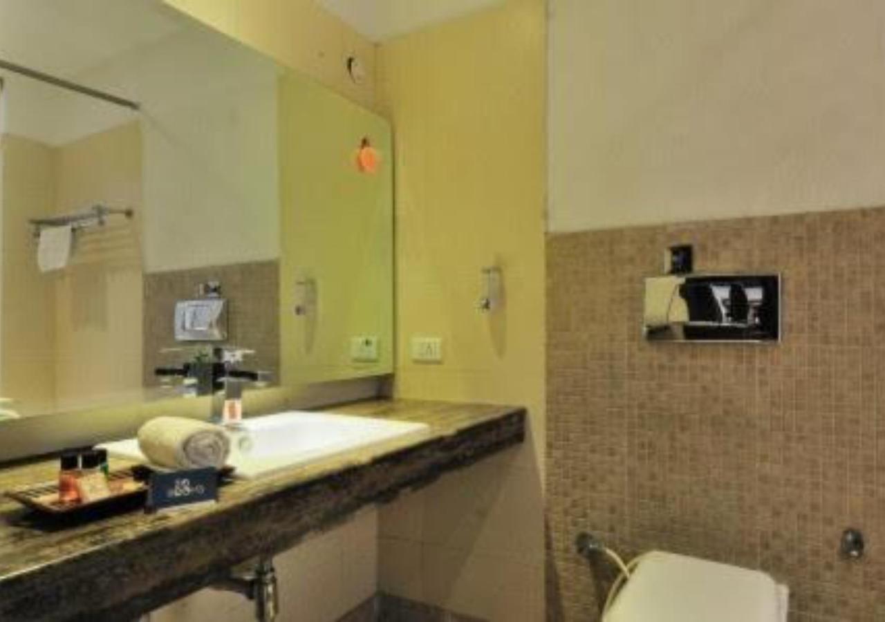 Hotel Landmark Chandigarh Exterior photo